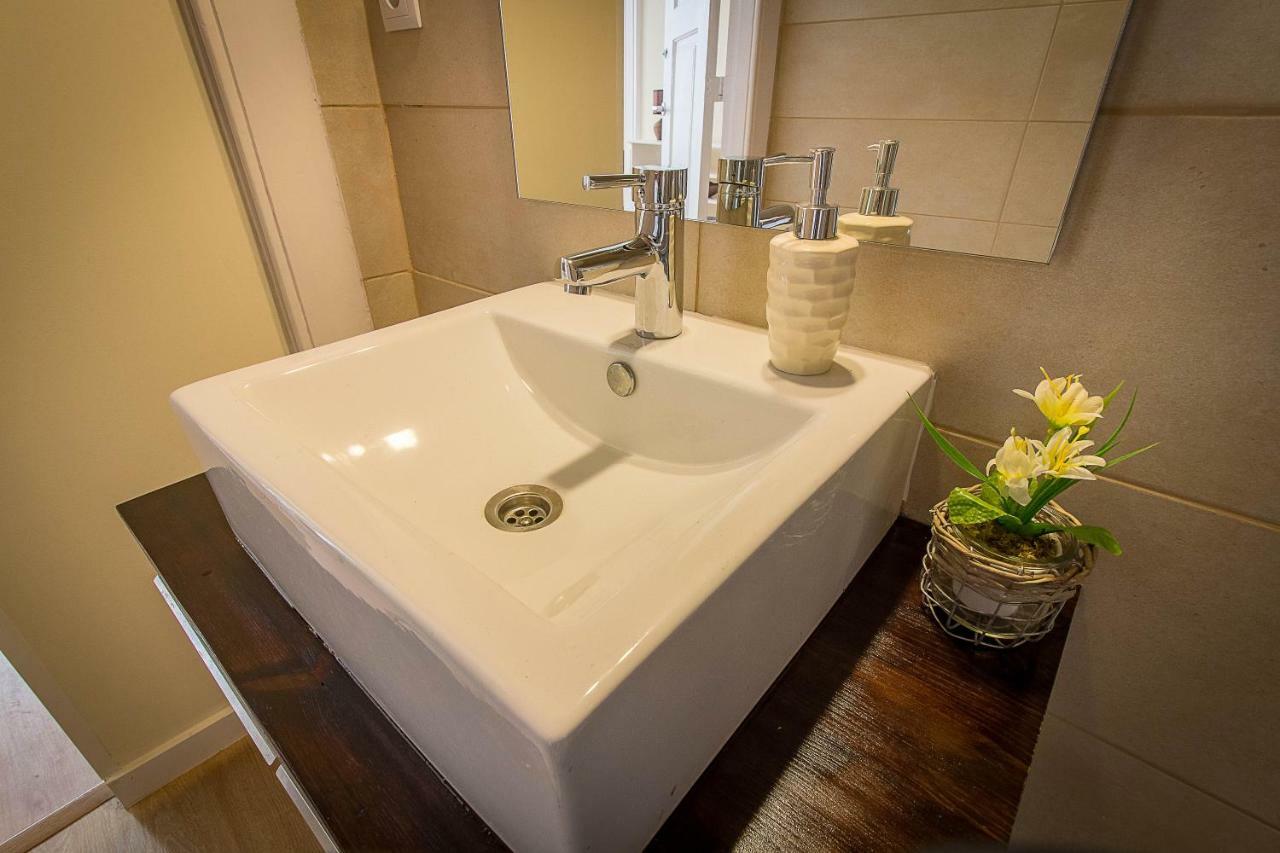 Sao Domingos Flowers Apartments Porto Eksteriør bilde